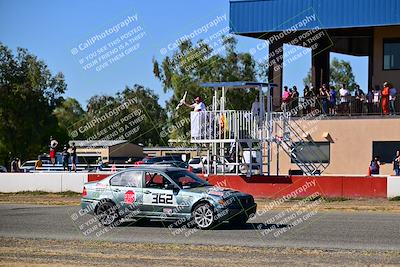 media/Sep-29-2024-24 Hours of Lemons (Sun) [[6a7c256ce3]]/StartFinish (245p-330p)/